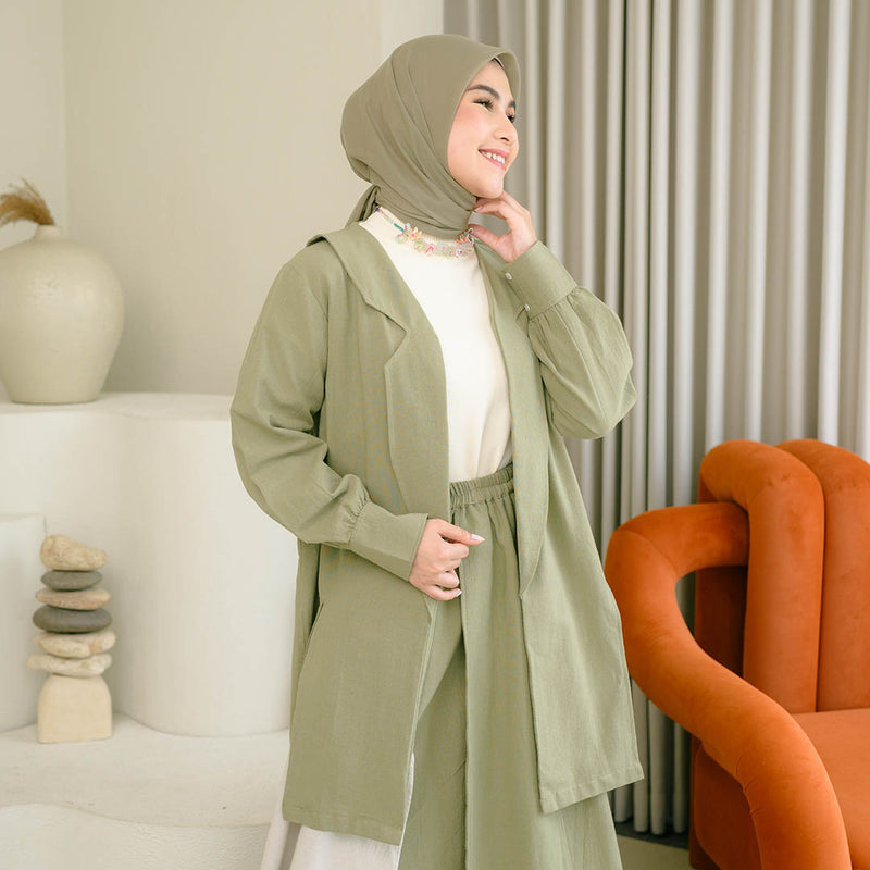 Tami Outer Matcha