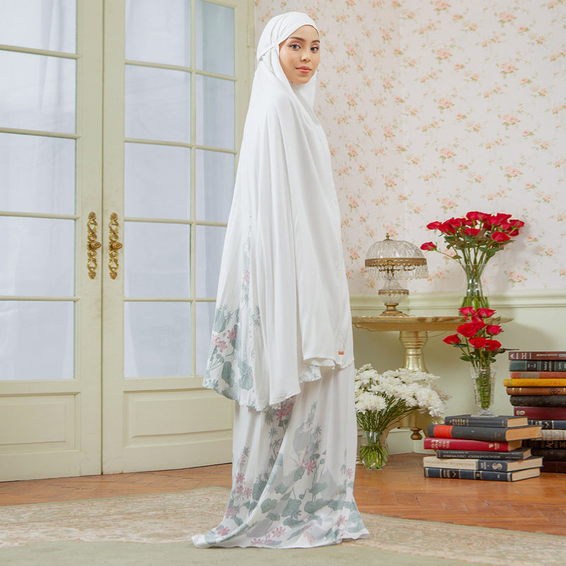 Shafiya Prayer Set in White Blossom (Lozy x Heidy)