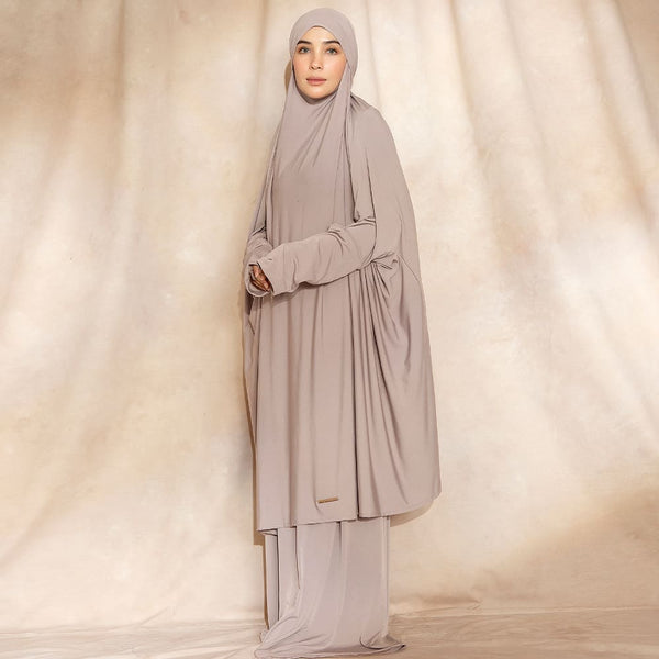 Shameera Prayer Set Series 2 in Grey Cream (Lozy x Hamidah)