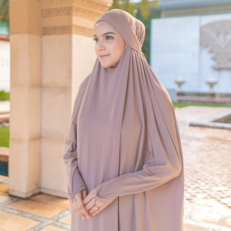 Shameera Abaya in Grey Cream (Lozy x Hamidah)