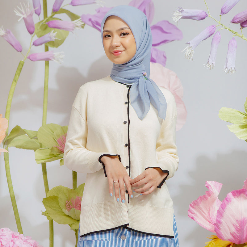 Zahira Knitwear in Broken White (Lozy x Nashwa)