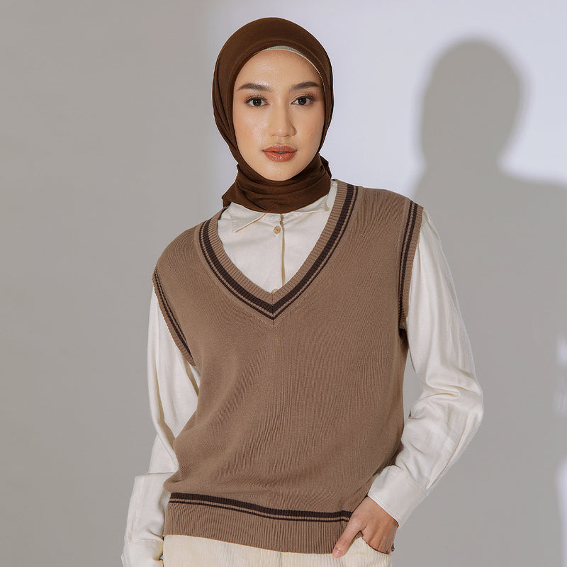 Ayya Knit Vest Hazelnut