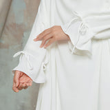 Alina Abaya Lozy x Cut Syifa Broken White L