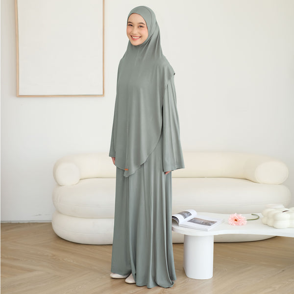 Saira Abaya Set Grey