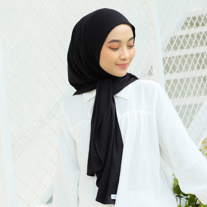 Taqira Instan (Hijab Instan Rayon)  Black