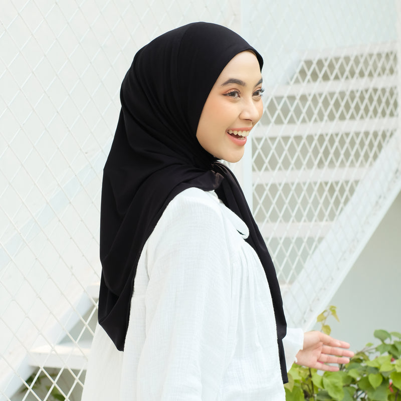 Taqira Instan (Hijab Instan Rayon)  Black