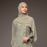 Dyna Classic Shawl Matcha New