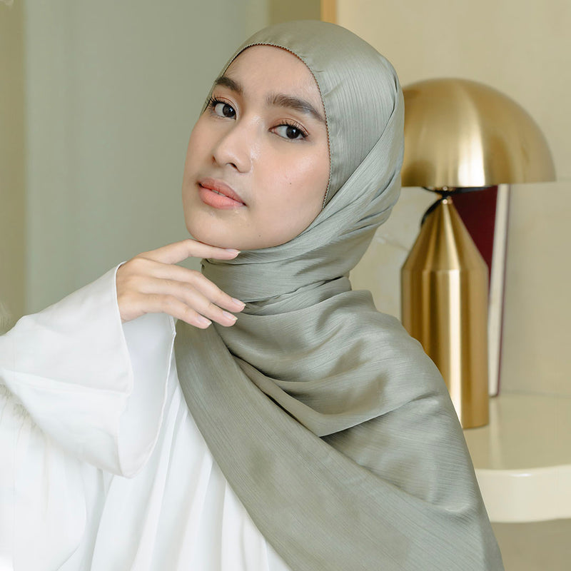 Rayya Silk Eyelash Moss Green