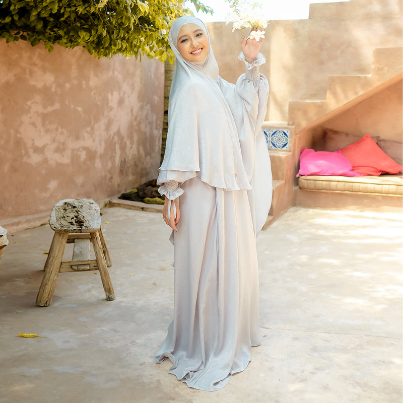 Hanida Abaya Set Silver