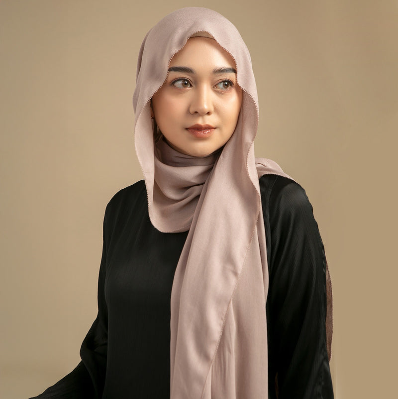 Viscose Eyelash Shawl Nude Cream