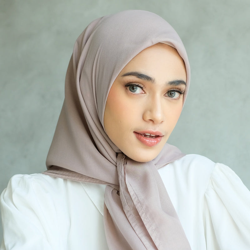 Qira Voal (Hijab Voal Segiempat)