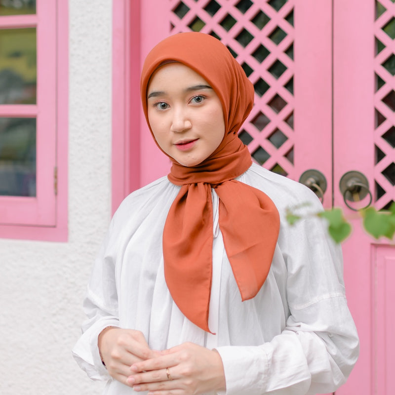 Yana Voal Square (Hijab Segiempat Voal)