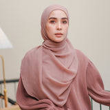 Ovel Shawl in Dark Nude Pink (Lozy x Hamidah)