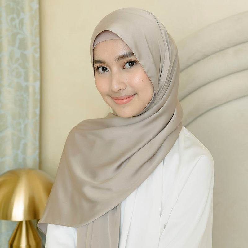 Shadeera Silk Shawl in Grey Cream (Lozy x Shadira)