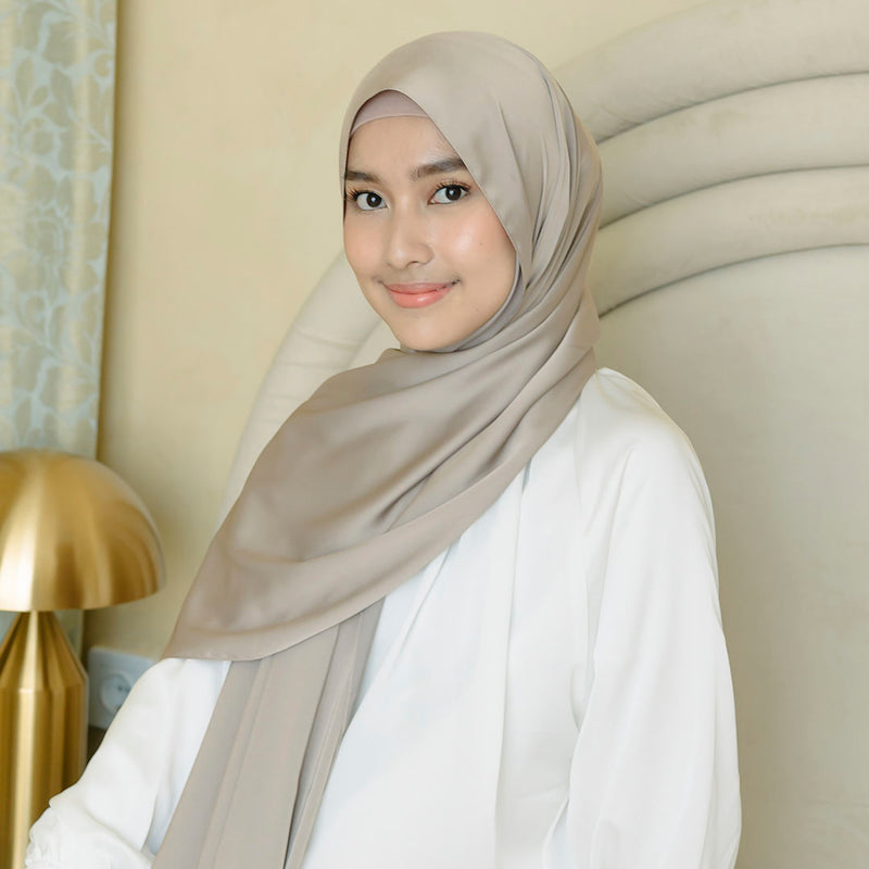 Shadeera Silk Shawl in Grey Cream (Lozy x Shadira)