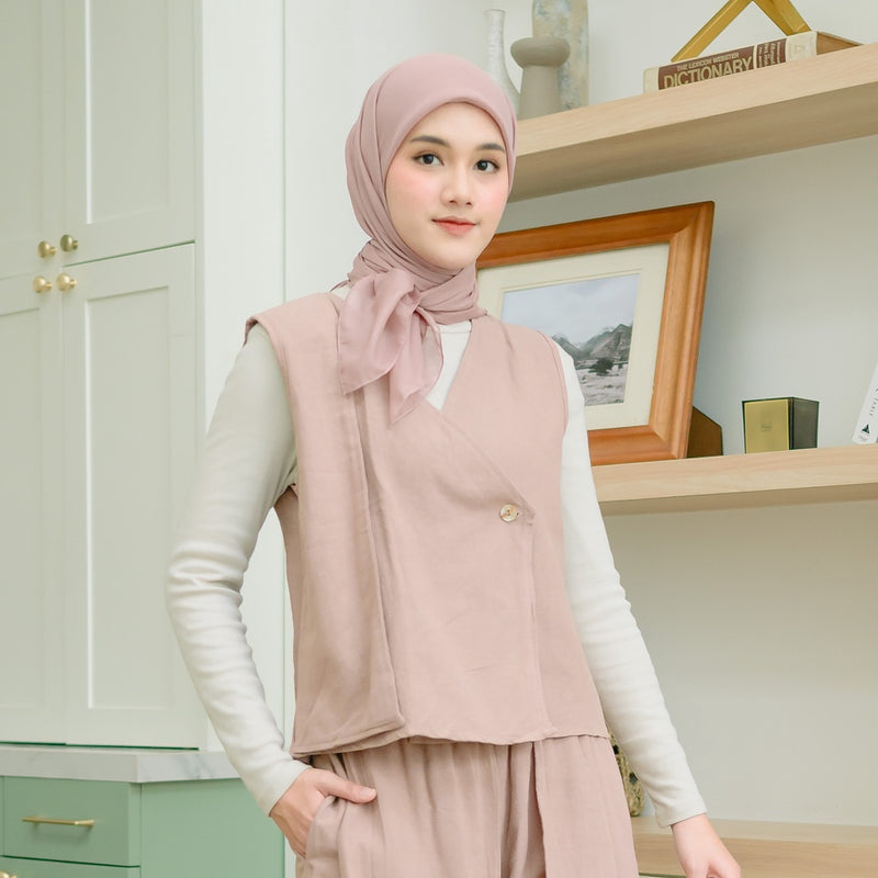 Nami Vest (Atasan Vest Rompi Linen)