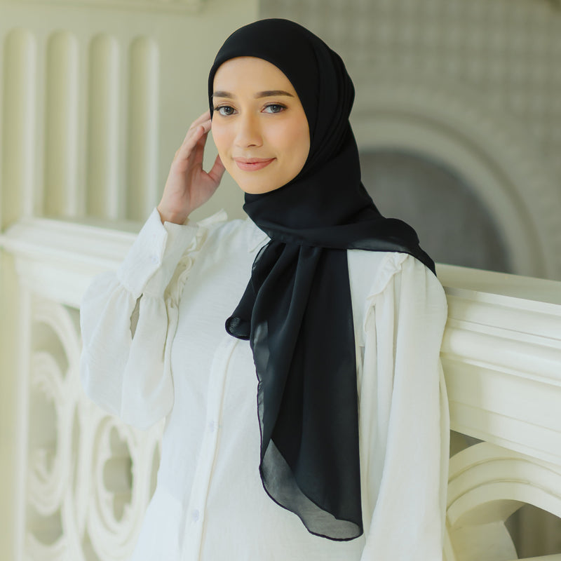 Ovel Square (Hijab Segiempat Oval Lozy x Hamidah)