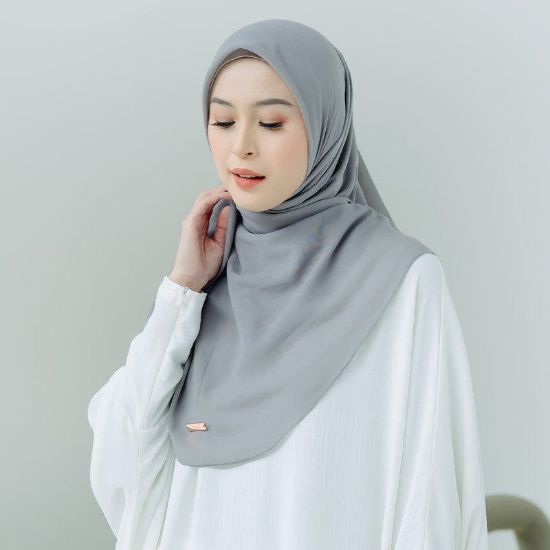 Detaa Oval Syari (Hijab Segiempat Syari Oval Melayu)