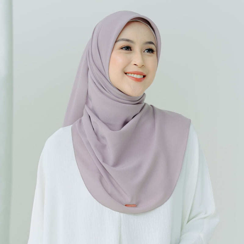 Detaa Oval Syari (Hijab Segiempat Syari Oval Melayu)