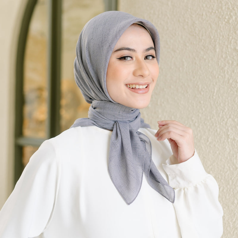 Maka Square (Hijab Segiempat Motif Garis)