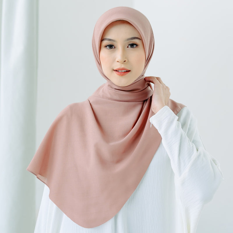 Detaa Oval Syari (Hijab Segiempat Syari Oval Melayu)