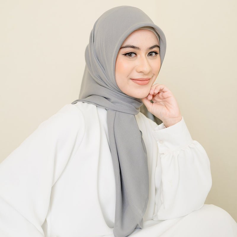 Naya Square (Hijab Voal Segiempat Polos)