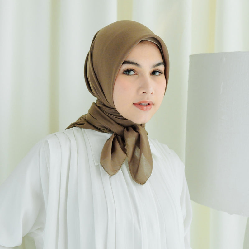 Haraa Voal Eyelash (Hijab Segiempat Voal Polos Embroidery)