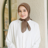 Maka Square (Hijab Segiempat Motif Garis)