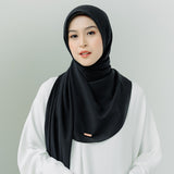 Detaa Oval Syari (Hijab Segiempat Syari Oval Melayu)