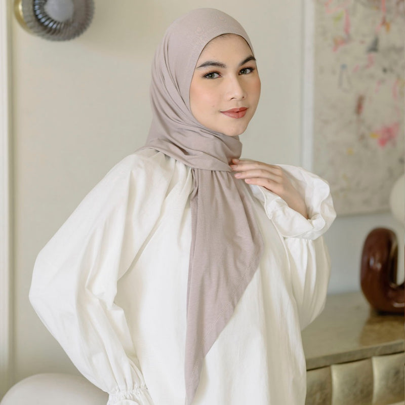 Tana Square (Hijab Segitiga Rayon Premium)