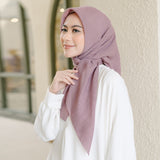 Maka Square (Hijab Segiempat Motif Garis)