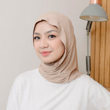 Tana Square (Hijab Segitiga Rayon Premium)