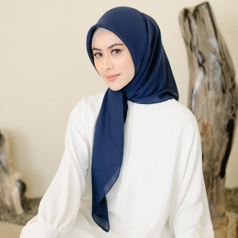 Naya Square (Hijab Voal Segiempat Polos)