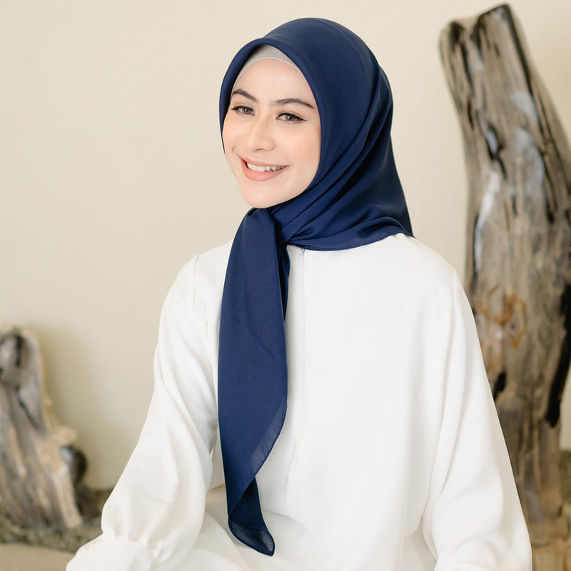 Naya Square (Hijab Voal Segiempat Polos)