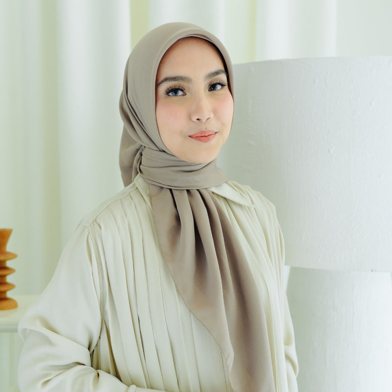 Haraa Voal Eyelash (Hijab Segiempat Voal Polos Embroidery)