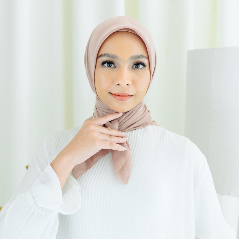 Haraa Voal Eyelash (Hijab Segiempat Voal Polos Embroidery)