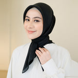 Naya Square (Hijab Voal Segiempat Polos)