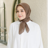 Maka Square (Hijab Segiempat Motif Garis)