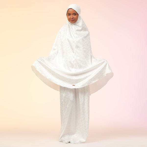 Najla Prayer Set Broken White