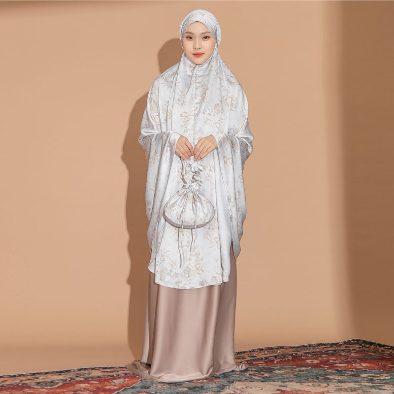 Julia Prayer Set Series 1 (Mukena Set Pattern Coquette Bahan Silk Lozy x Julia)