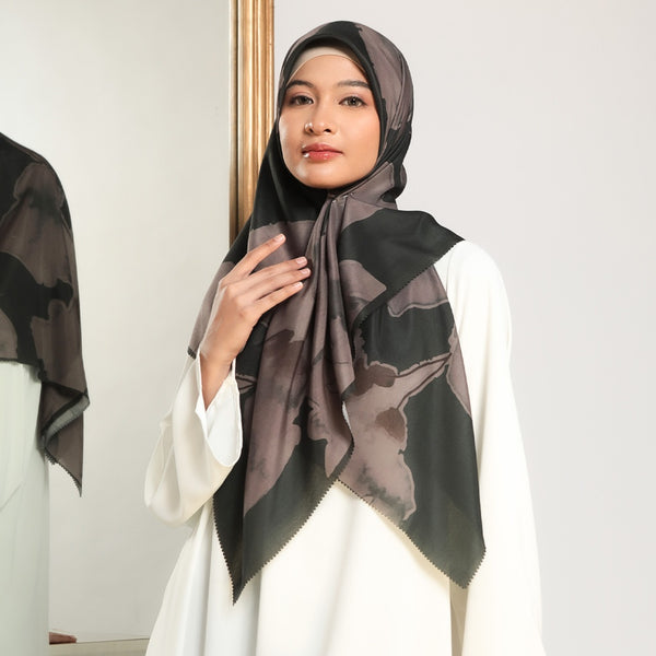 Aurel Scarf Exclusive Pattern Chestnut Black Series 2