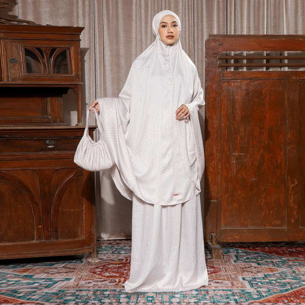Amy Prayer Set Mocha Cream