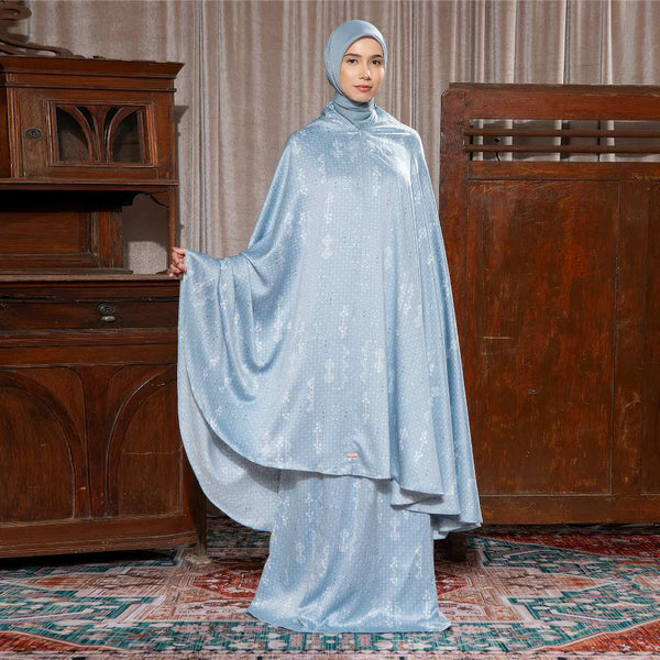 Amy Prayer Swiss Blue