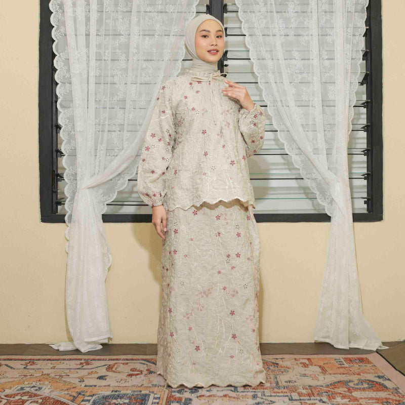 Floure Embroidery Set Almond Matcha L-XL Series 1