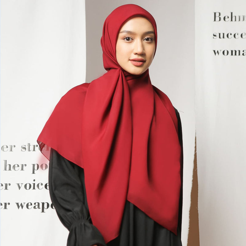 Polly Cotton Square Syari Maroon