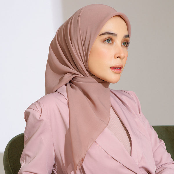 Ovel Square in Dark Nude Pink (Lozy X Hamidah)