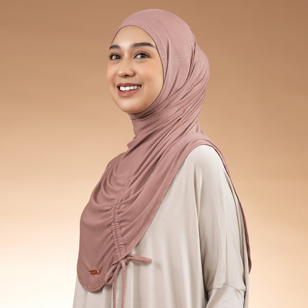 Liora Instan (Hijab Instan Serut Sport Rayon) Misty Rose