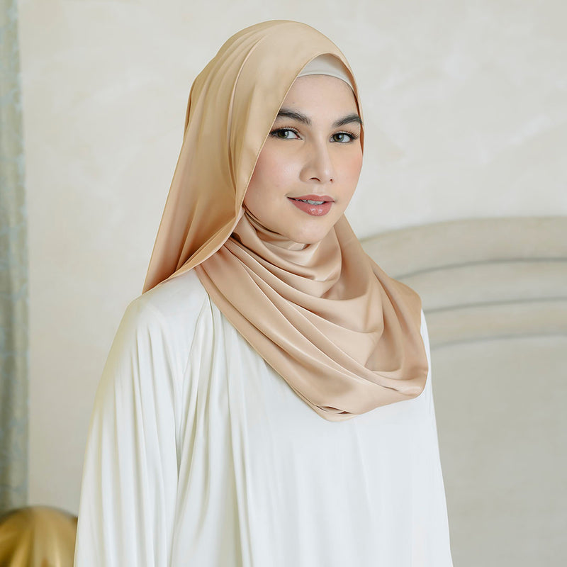 Shadeera Silk Shawl in Peanut (Lozy x Shadira)