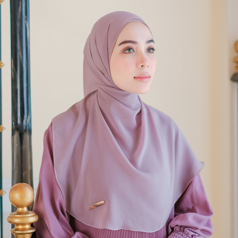 Ovel Shawl in Purple Pastel (Lozy x Hamidah)