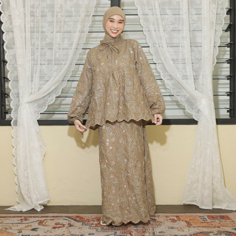 Floure Embroidery Set Dessert Taupe S-M Series 1
